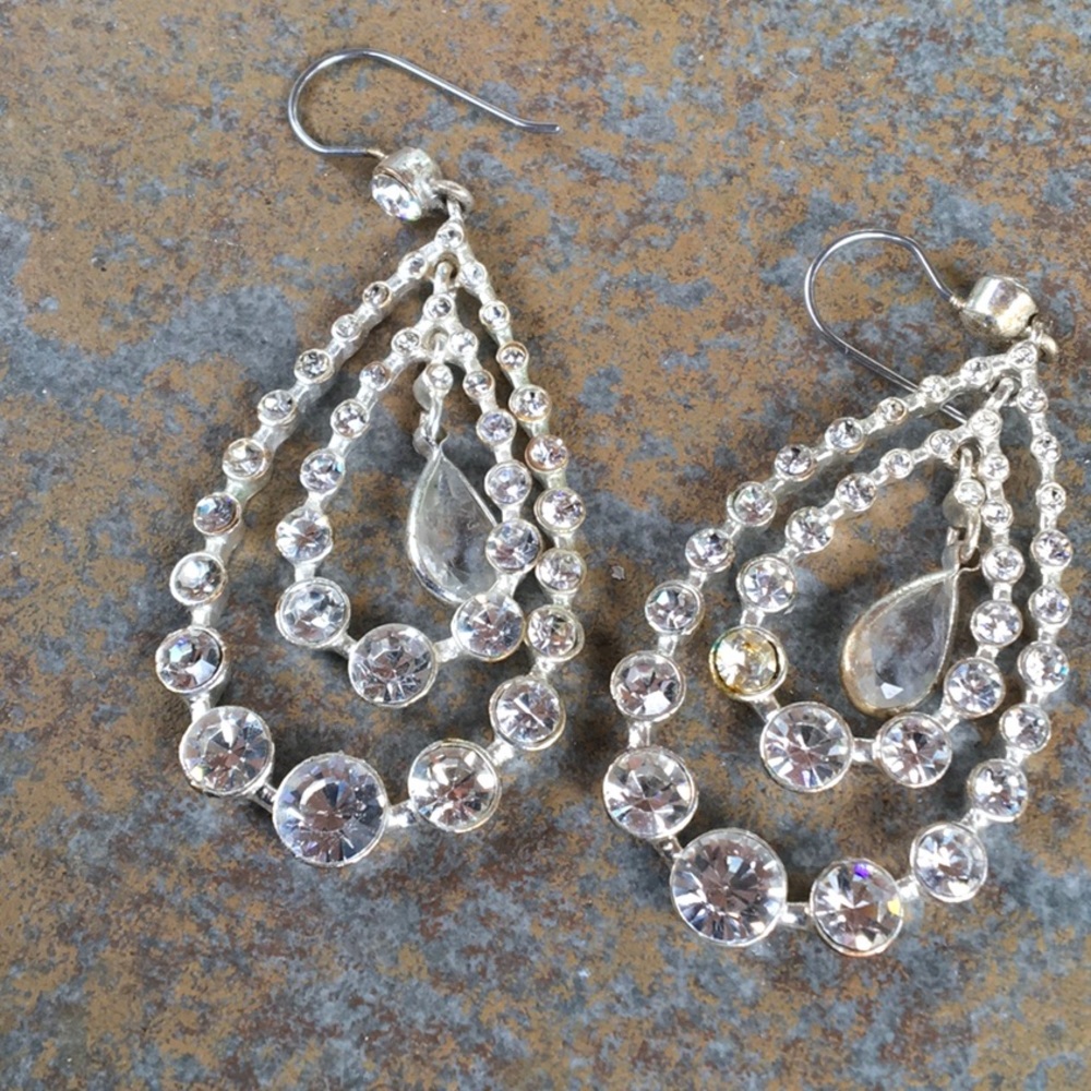 Rhinestone dangling earrings - Picture 4 of 5